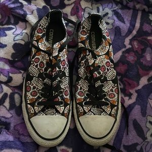 Converse Sneakers Size 9